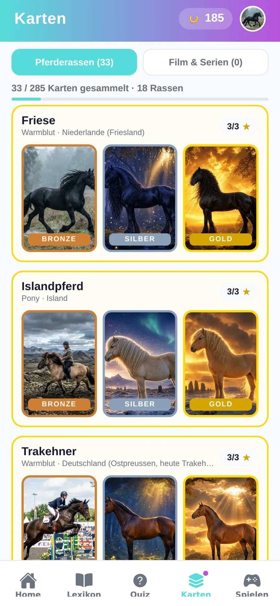 Karten-Sammlung in der App: mehrere Pferderassen-Karten nebeneinander mit Bild, Stärke-, Intelligenz- und Geschwindigkeitswerten sowie lila Trumpf-Box
